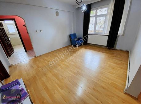 Gebze İstasyon Mah Marmarayın Dibinde Kiralık Geniş 3+1 Daire