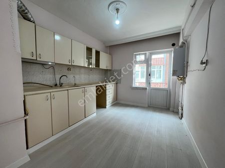 Engin Emlak'tan Cadde Üzerinde Masrafsız 3+1 Ara Kat Daire