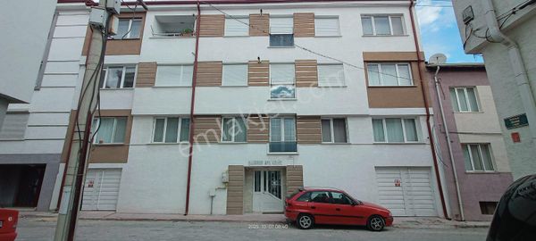 Emek Mah.ertaş Cad.yakını Asansörlü Geniş Kiralık 2+1 Daire