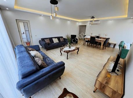 Bursa Modernde 4,5+1 Tüm Odalarda Klimalı Göl Manzaralı Daire