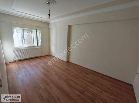 Tevfikiye Mahallesi'nde Aileye Uygun Daire