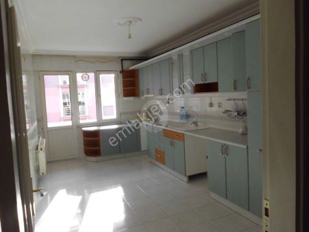 Salih Omurtak Caddesi Üzerinde Satılık Daire P.no:7768 M