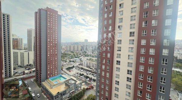 Beylikdüzü Havuzlu Güvenlikli Özel Yapım Site 2+1 Satılık Daire