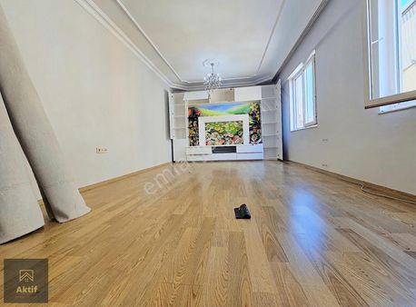 Kent Meydanı Karşısı Mükemmel Genişlik De Dublex Acill Önü Açık