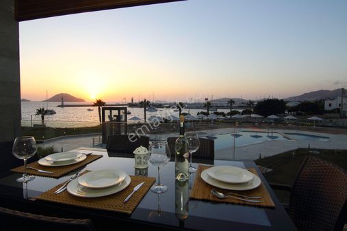 Turgutreisin En Prestijli Sitesinde 3+1 Yıllık Kiralık Rezidans