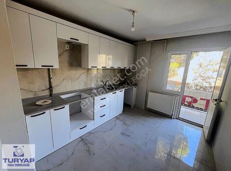 Çiğli'de Kiralık Tadilatlı 3+1 Ferah Daire