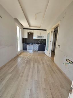 Hasarsız İskanlı Sınırsız Kredili 2+1 Satılık Daire