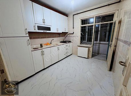 Ergenler Emlak'dan Hastaneye Yakın Merkezi-temiz Kiralık Daire"