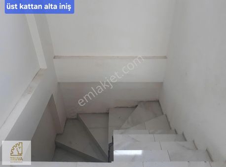 Truva'dan İlkadımda Satılık 2 Katlı Dükkan