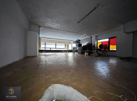 Kiralik Dükkan/mağaza Özdilek Avm Yakini İşlek Yerde 170 M2 Asma