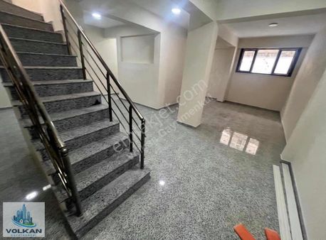 Volkan G.menkul'den Uğurmumcu Mah 85m2 Her İşe Uygun Dükkan
