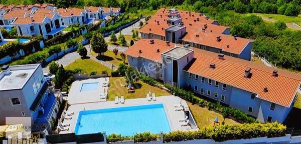 Casaba Suite Sitesinde Deniz Manzaralı Eşyalı Kiralık 1+1 Daire