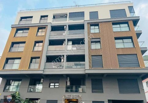 İzmir Balçova Teleferik Mh. Ekonomi Ünv. Yakın Deniz Ve Dağ Manzaralı 2+1 Satılık Lüks Daire