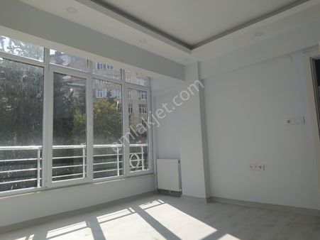 Küçükköy Cengiz Topel Caddesi Tramvaya 400 Metre I 2+1