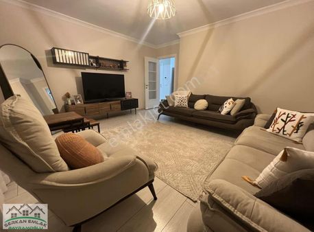 Emek Mahallesi Örtaş Bloklarında 2+1 Satılık Daire