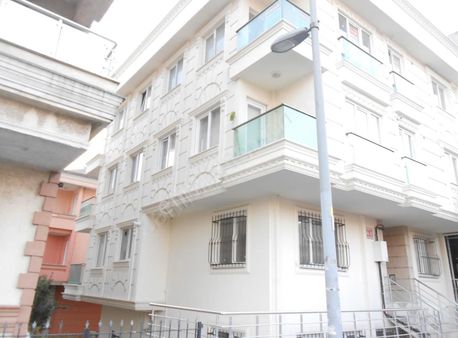 Avcılar Cihangir Cad Ustunde Satılık 2+1 1 Kat 7 Yıllık Daire
