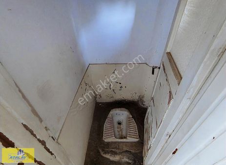 Öz Atalay Gayrimenkulden 3 Katlı 180 Metre Arsalı Müstakil Ev