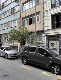 Fatih Molla Güranı Mah Boş Kiralık 2+1 Daire