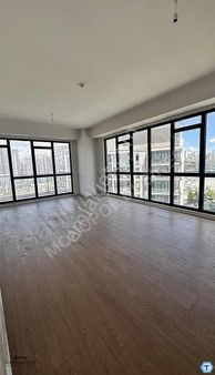 Adım İstanbul Sitesin De Boş 4+1 Satılık Daire