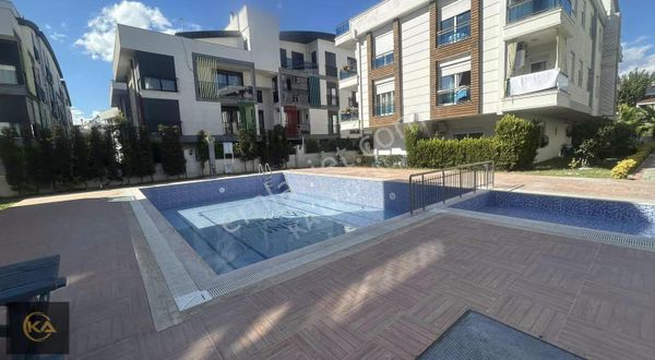 Güzelbağda Havuzlu K.otoparklı Sitede Katta Satılık 2+1 Daire