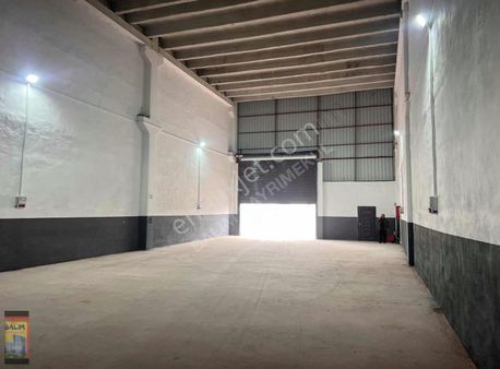 Halıcılar Sitesi'nde Kiralık İş Yeri