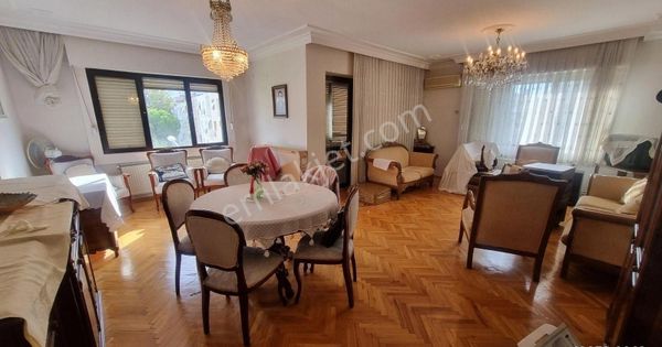 Ren'den Bostanlı Merkezde 3+1 Eşyalı Kiralık Daire