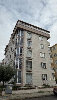 İstasyon Mahallesinde Geniş, Balkonlu 3+1 Kiralık Daire