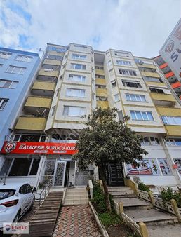 Remax Mid'den Nef Yakını Cadde Üzeri Kiralık 3+1 Daire