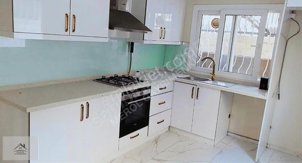 Bornova Atatürk Mahallesi'nde 3+1 'den Dönüşüm 2+1 Daire Kiralık