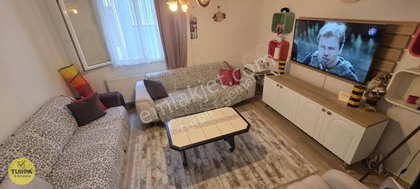 Karşıyaka Örnekköyde Doğalgazlı Tadilatlı 2+1 Daire