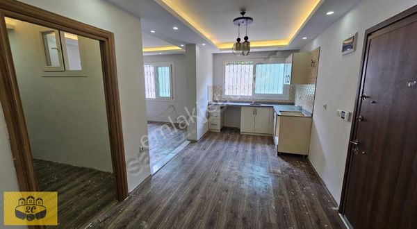 Karaslılarda Yatırımlık Yüksek Kira Getirili 1+1 Geniş Daire