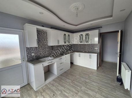 Azad-eyup Sultan Mahallesınde Satılık 3+1 140 M² Daıre