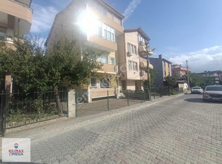İzmit Yenişehir Güzel Konumda Bakımlı 2+1 Çatı Dubleks Daire