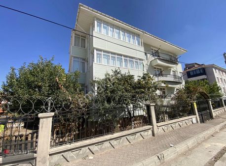 Rw Lıfe// 71 Evler Mah.tarih Bulv Yanı Bahçeli 3+1 Kiralık Daire