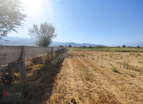 Rw Lıfe // Kırcaklı Mah. Yazırlı Köyü Yakını Satılık Tarla