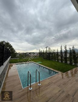 Çelik-ay Gayrimenkul'den Satılık Lüx Villa