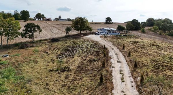 Biga Akkayrak Köyü Satılık 7.000 M2 Meyve Bahçeli Çiftlik Evi