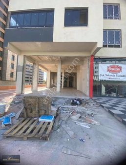 R E N K Ten Polis Okulu Karşısı Cadde Üzeri Kiralık İş Yerleri