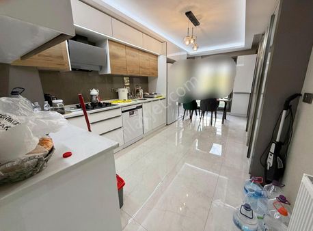 Natavega Yakını Doğukent Cd Üzeri Özel Tasarım Ön Cephe 3+1