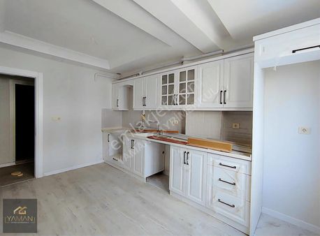 Akhisar Reşatbey Mah.-pazar Pazarı Yakını 2+1 Kiralık Daire