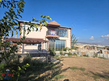 Çiğli Kaklıç Mahallesinde Satılık Dubleks Villa