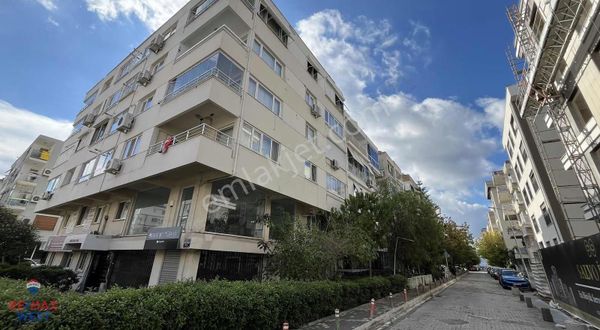 Karşıyaka Bostanlı Yıllar Sokak Kiralık 3+1 Daire