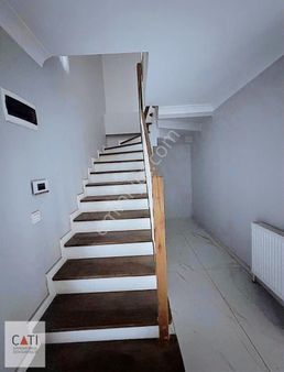 Darıca Cami Mahallesi Satılık Lüks 3+1 Bahçe Dubleksi