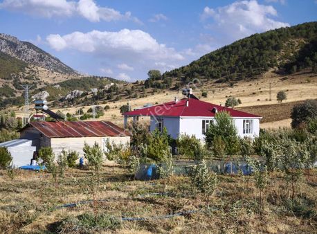 Tok Emlaktan Kalesalyan Mahallesi'nde Satılık Ev+tarla