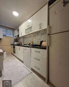 Üsküdar Bulgurlu'da 1+1 Ayrı Mutfaklı Otobüs Ve Metroya Çok Yakın Bahçe Katı Daire