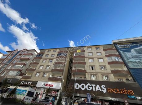 Çakı Yapı Emlaktan Merkezde Kiralık 3+1 Daire