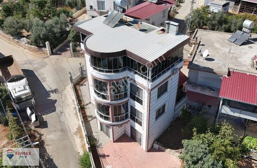 Remax Palm'den Emirler'de Şehir Ve Deniz Manzaralı 4+1 Trıpleks