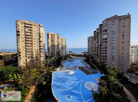 Remax Palm'den Sosyal Yaşamın Kalbi Liparis 1'de Satılık 4+1