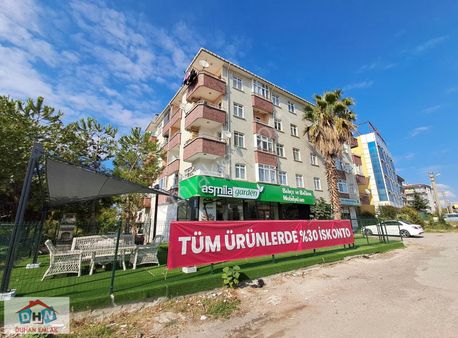 Duhan Emlak'tan Siteler Mh Ümitköy Sit.'de Ara Kat Tertemiz 3+1