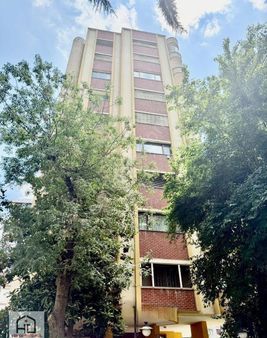 Suadiye Feride Geçidinde 4+1 Kapalı Garajlı Lüks Genç Bina